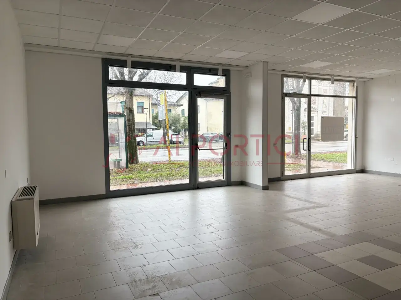 Negozio in Via Padana, Sant'Angelo Di Piove Di Sacco, {3} - Foto 2