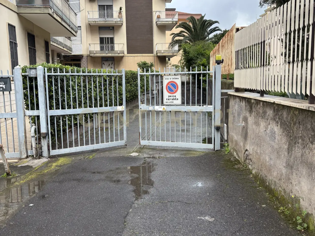 Parcheggio chiuso in Via Francesco Fusco 20, Catania, {3} - Foto 2