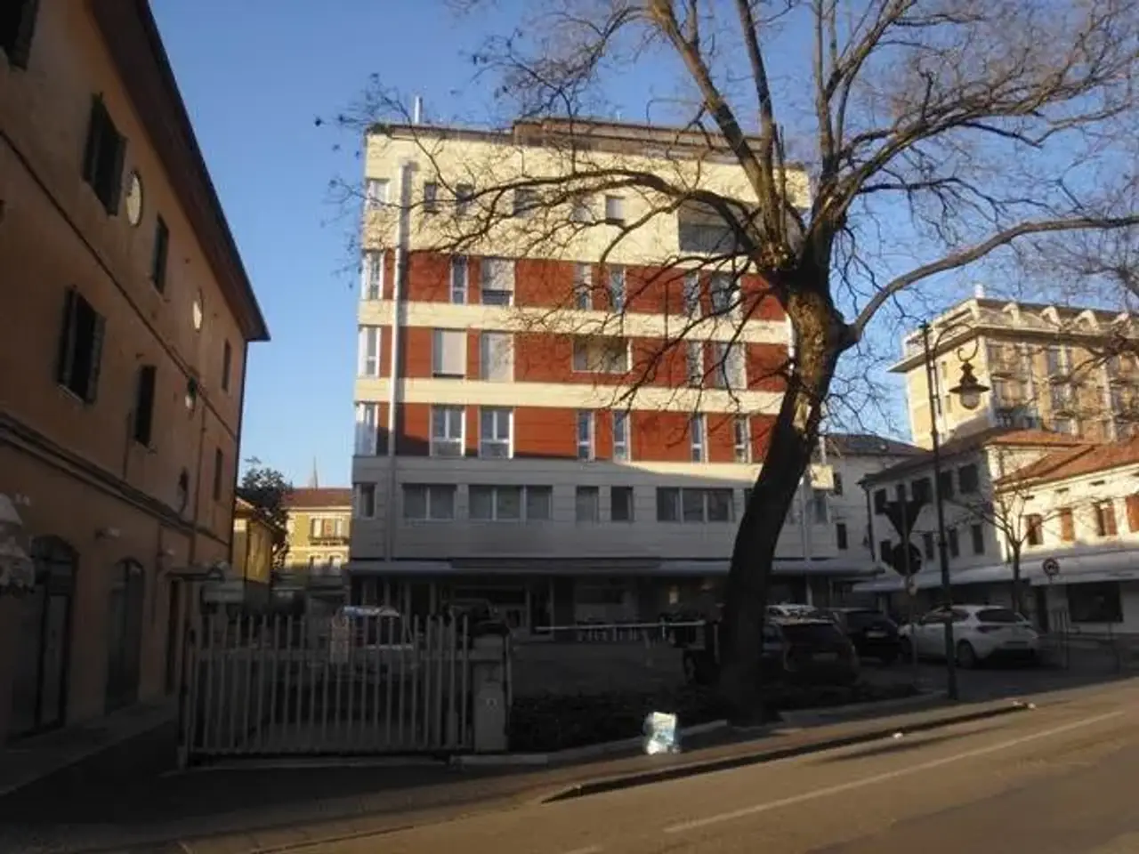 Ufficio in Montebelluna (La Pieve), Montebelluna, {3} - Foto 1