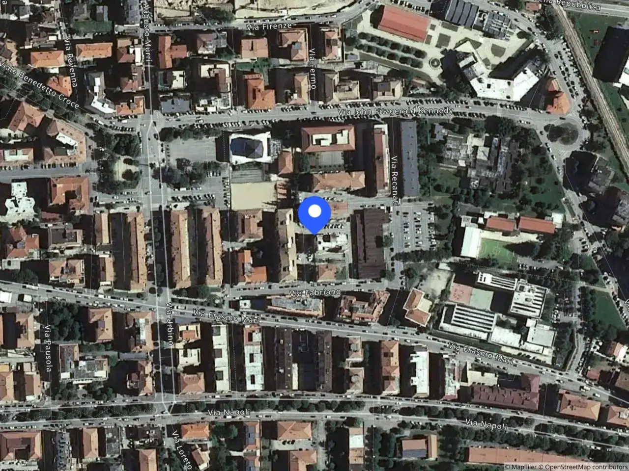 Autorimessa in Via S. Severino, 63100 Ascoli Piceno Ap, Italia 63100, Ascoli Piceno, {3} - Foto 2