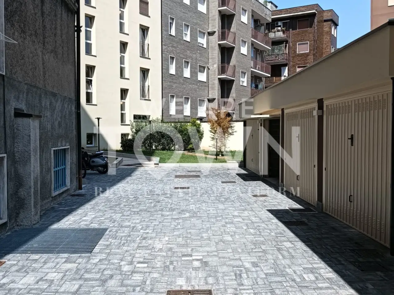 Autorimessa in Via Privata Flumendosa 33, Milano, {3} - Foto 2