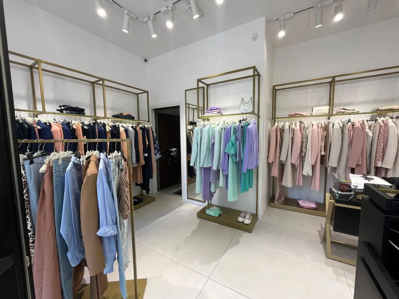 Esercizio commerciale in Via dell'Epomeo, Napoli, {3} - Foto 2