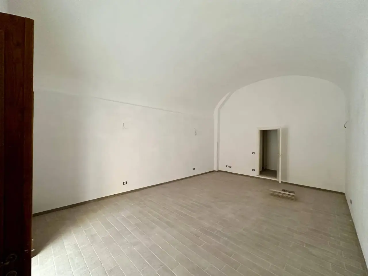 Negozio in Via Roma Snc, L'Aquila, {3} - Foto 2