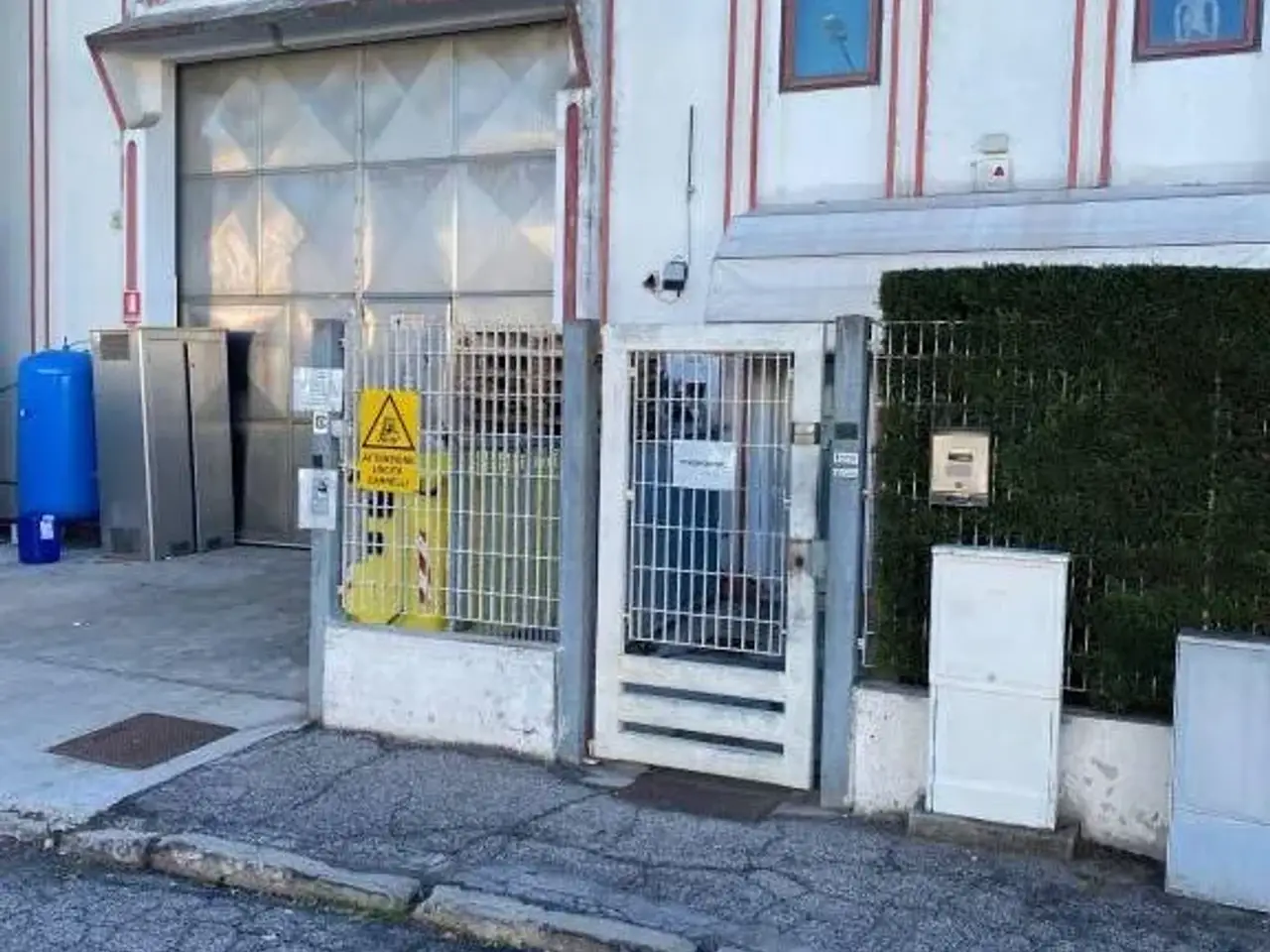 Capannone in Via Giuseppe Garibaldi Mira, Mira, {3} - Foto 1