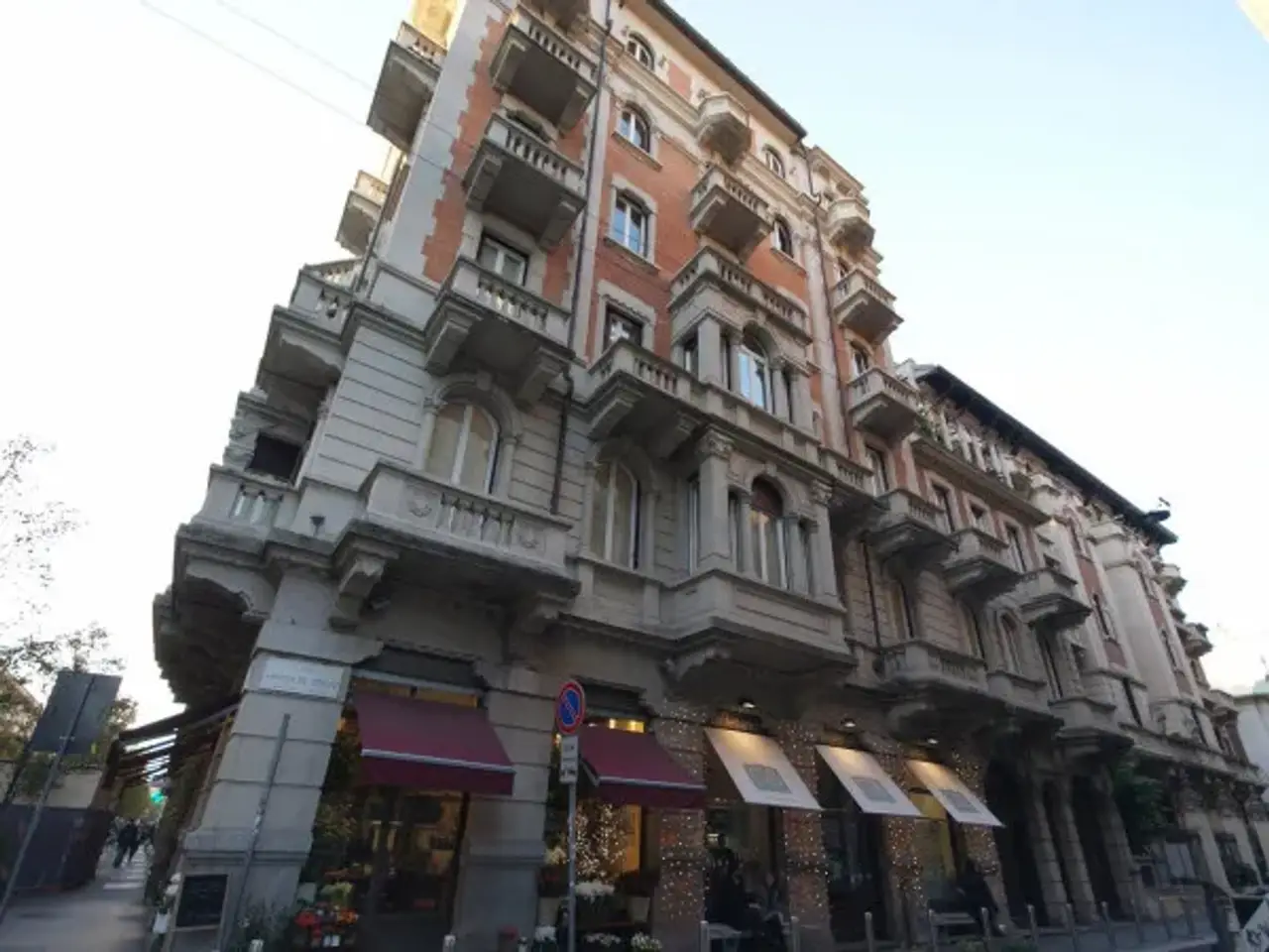 Negozio in Via Aristide De Togni 30, Milano, {3} - Foto 2