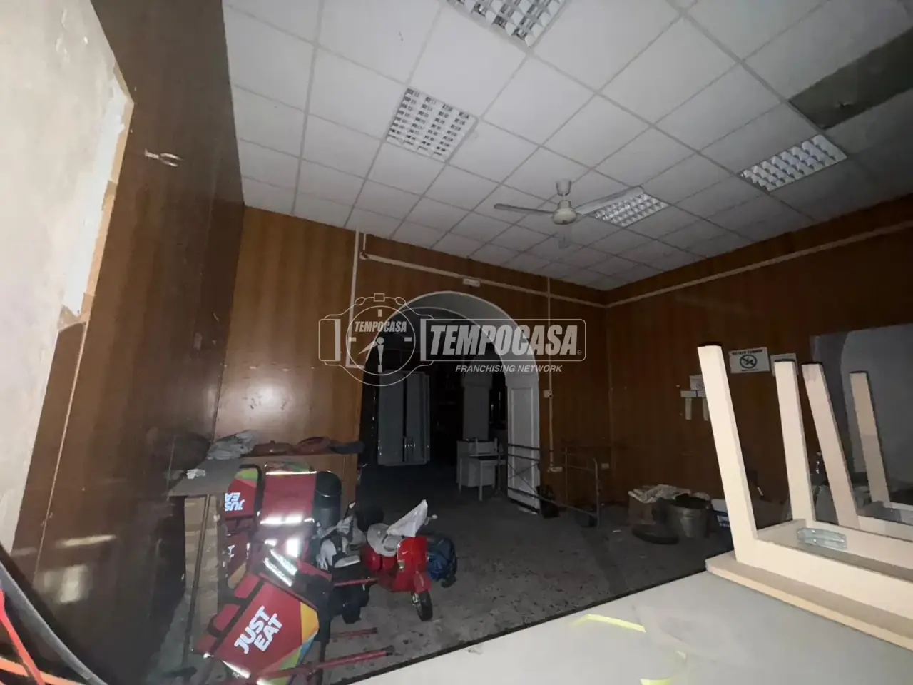 Negozio in Via Ludovico Bianchini, Napoli, {3} - Foto 1