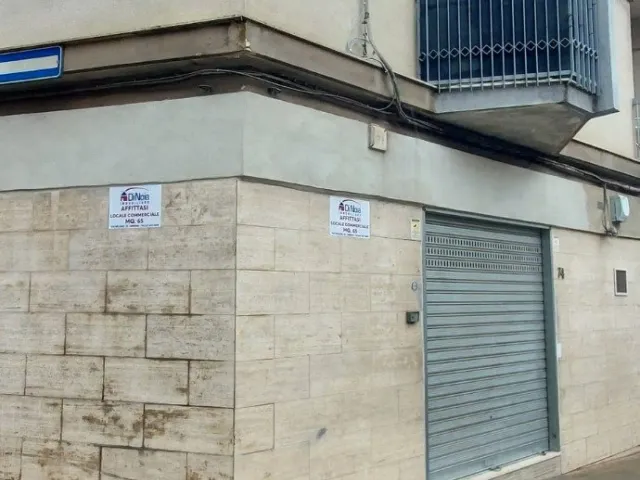 Geschäft in Viale Puglia 74, Andria - Foto 1