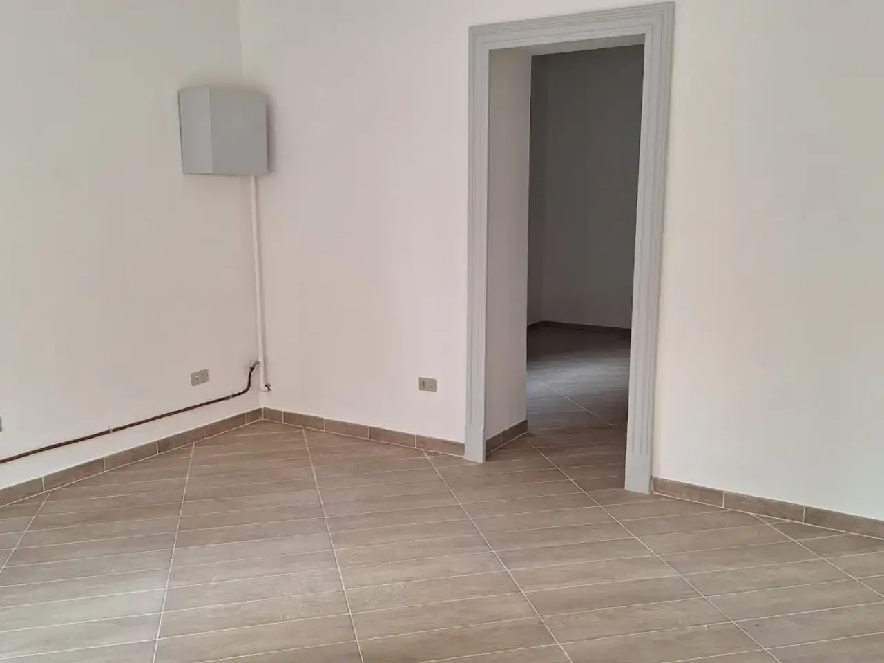 Negozio in Via Garibaldi 114, San Secondo Parmense, {3} - Foto 2