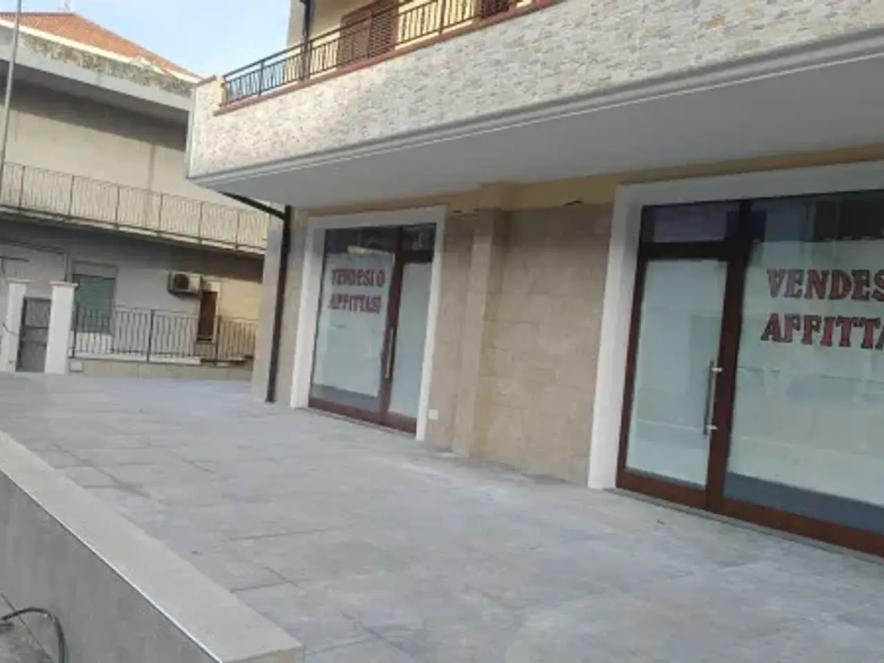 Negozio in Via Nazionale, Saponara, {3} - Foto 2