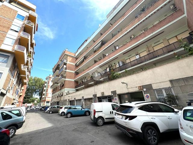 Geschäft in Via Giovanni Battista Aleotti 15, Roma - Foto 1