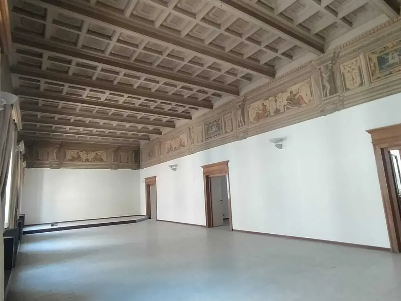 Palazzina commerciale in Corso d'Augusto 158, Rimini, {3} - Foto 2