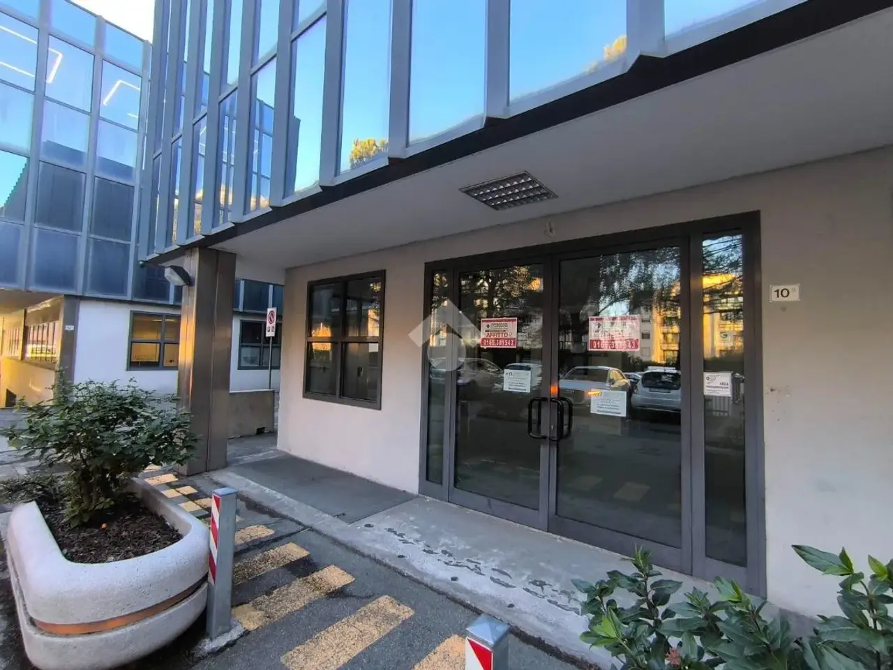 Negozio in Regione Borgnalle 10, Aosta, {3} - Foto 1