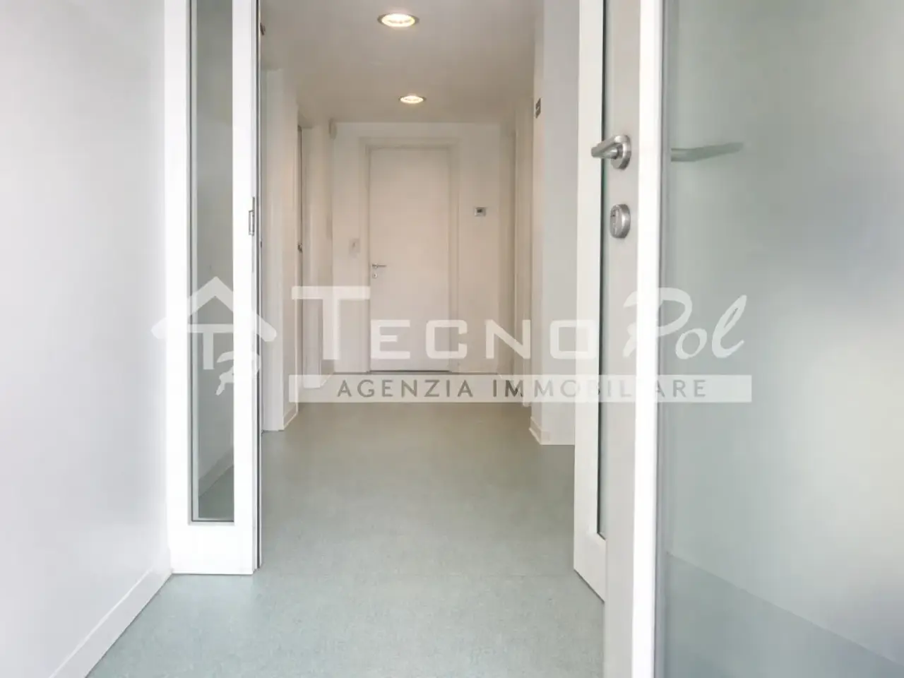 Ufficio in Via Monte Grappa, San Giorgio Delle Pertiche, {3} - Foto 1