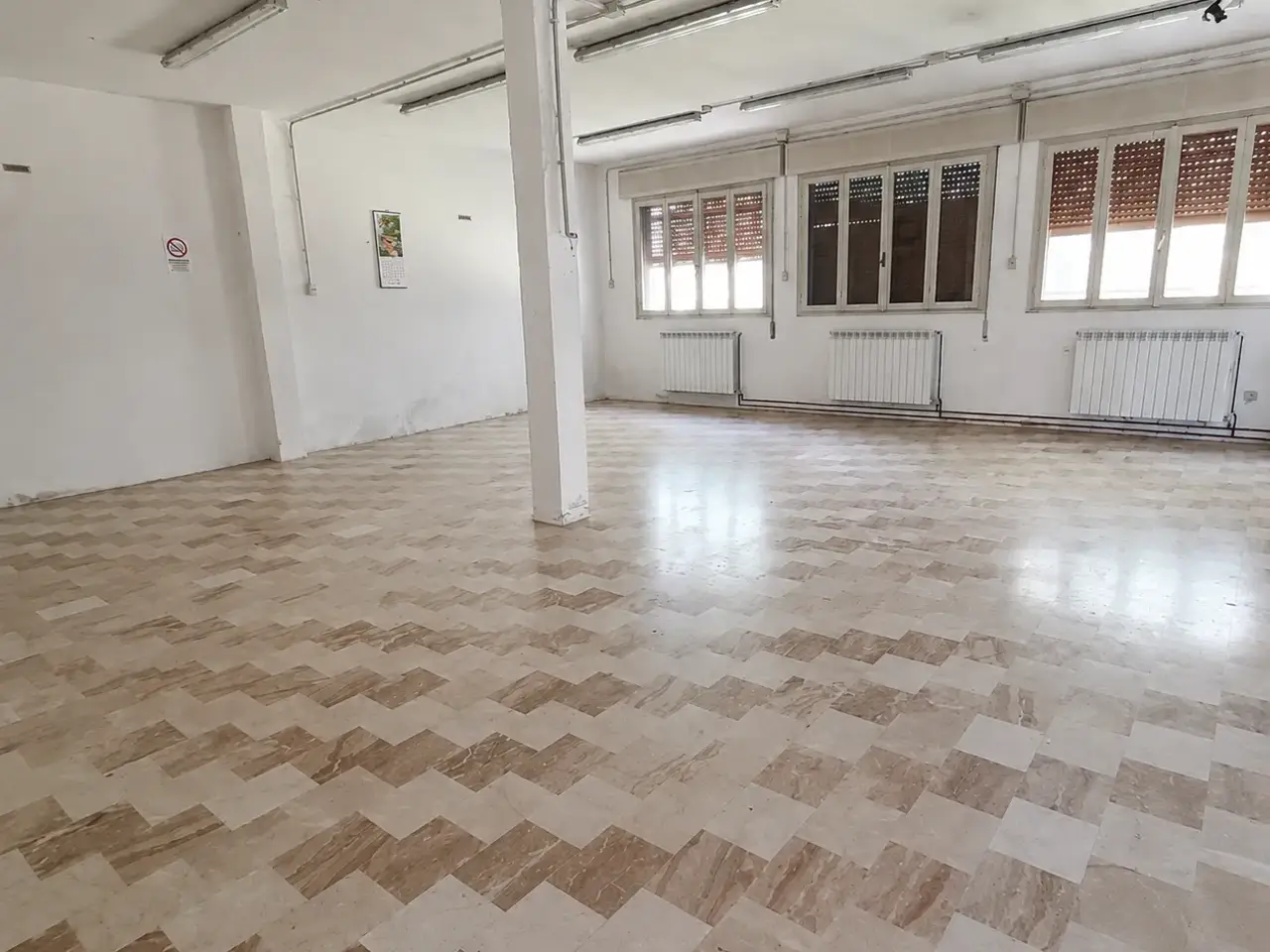 Palazzina commerciale in Via O. Munerati 141, Rovigo, {3} - Foto 2