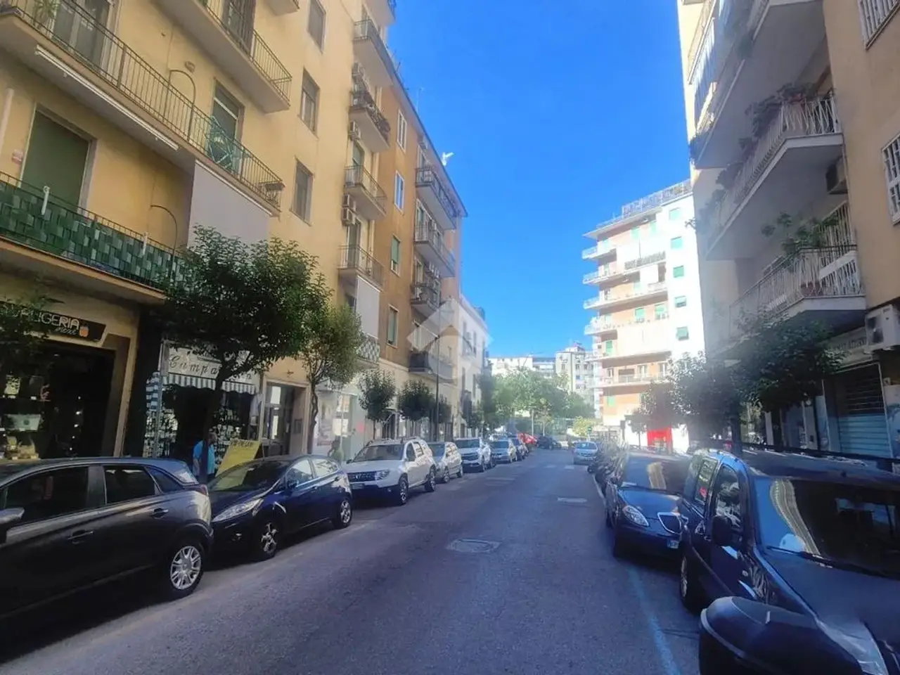 Negozio in Via Maurizio De Vito Piscicelli 11, Napoli, {3} - Foto 2
