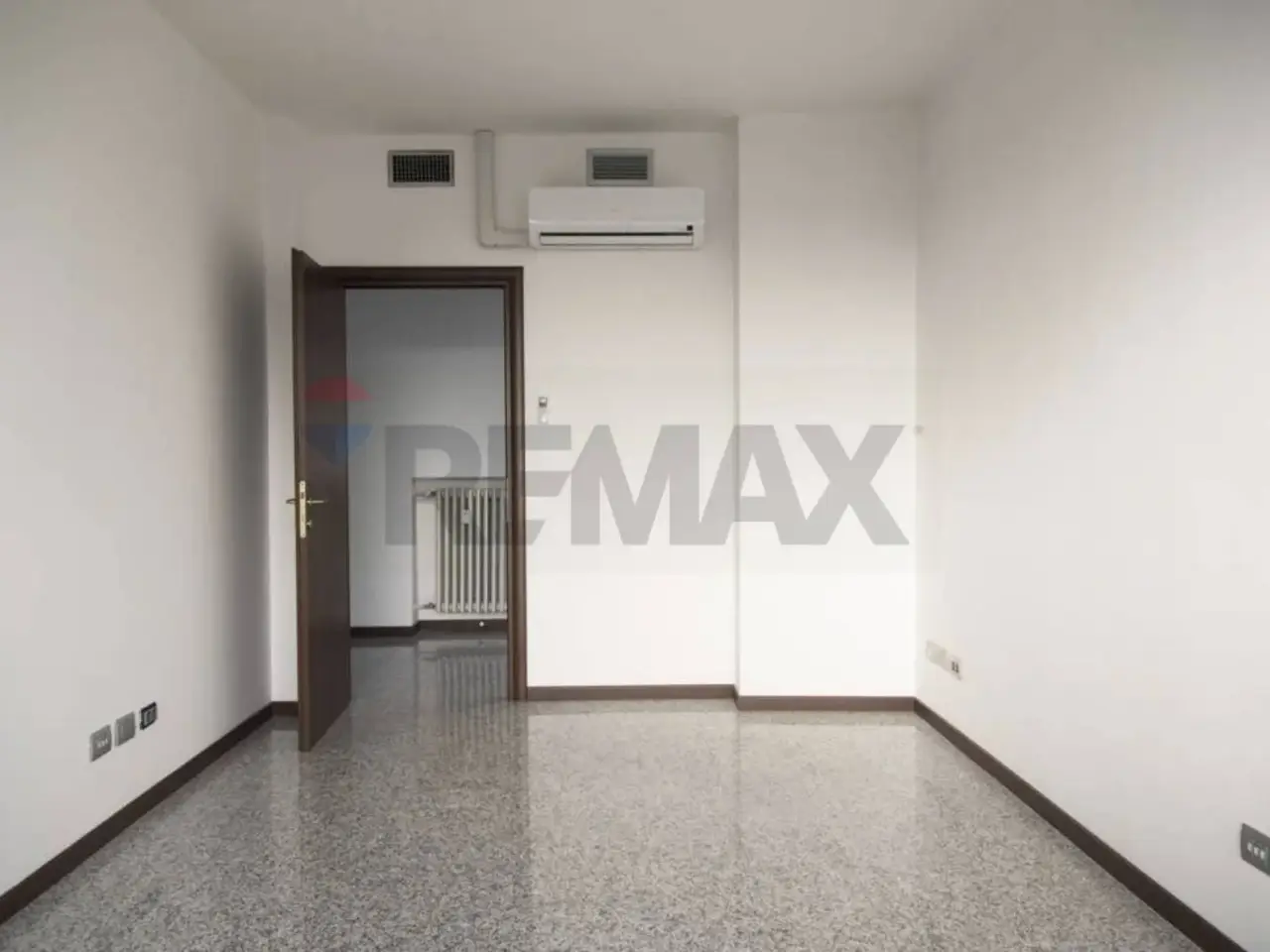 Ufficio in Via Valassina 24, Milano, {3} - Foto 1