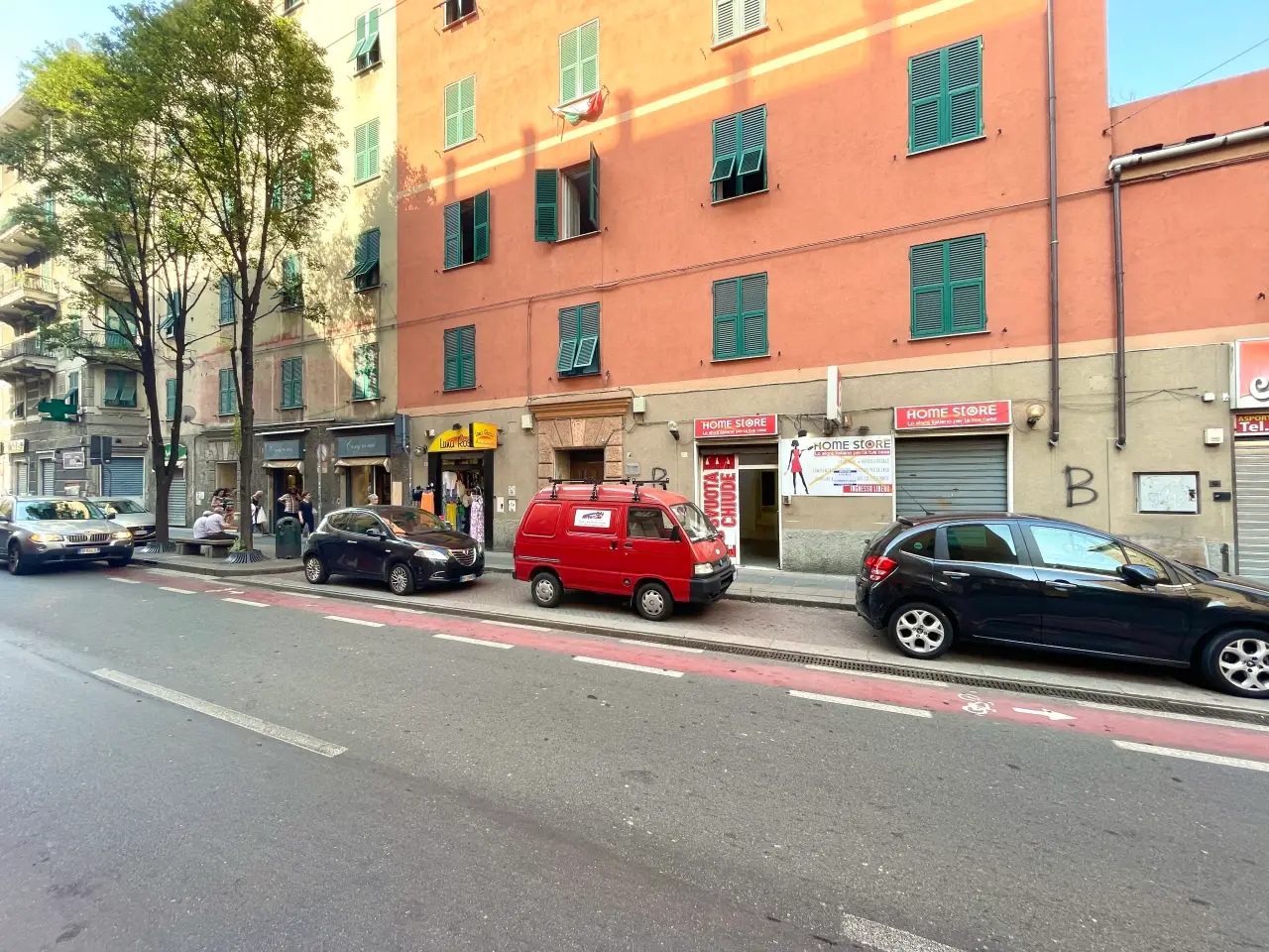 Palazzina commerciale in Via Teresio Mario Canepari 32r, Genova, {3} - Foto 1