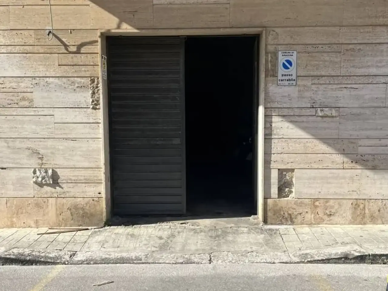 Magazzino in Via Carso, Siracusa, {3} - Foto 1