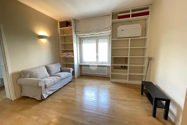 One-room flat in Prima Strada 10, Segrate - Photo 1