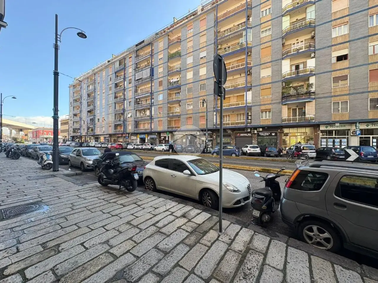 Negozio in Via Nuova Poggioreale, Napoli, {3} - Foto 2