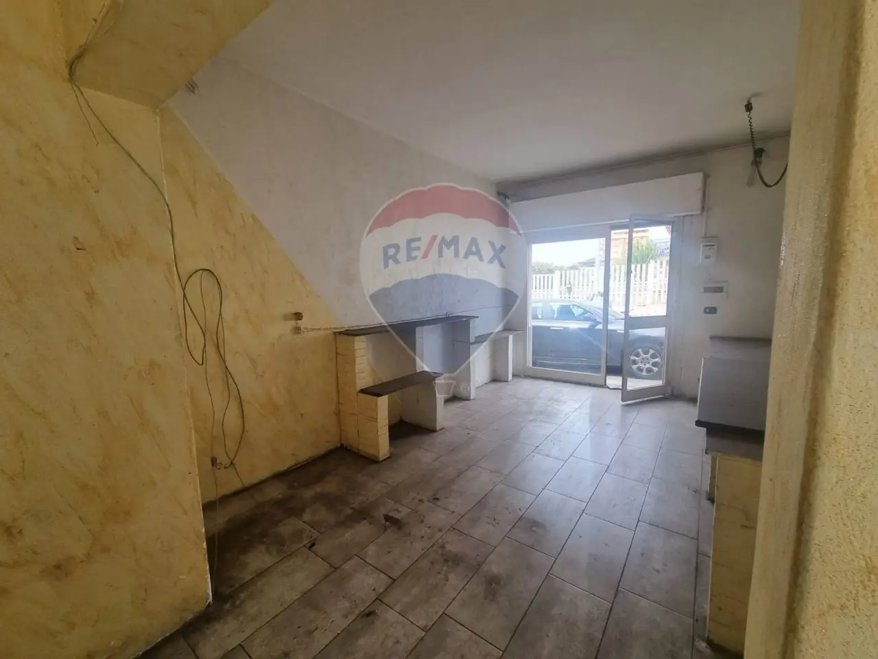 Negozio in Via Vincenzo Casagrandi 38, Catania, {3} - Foto 1