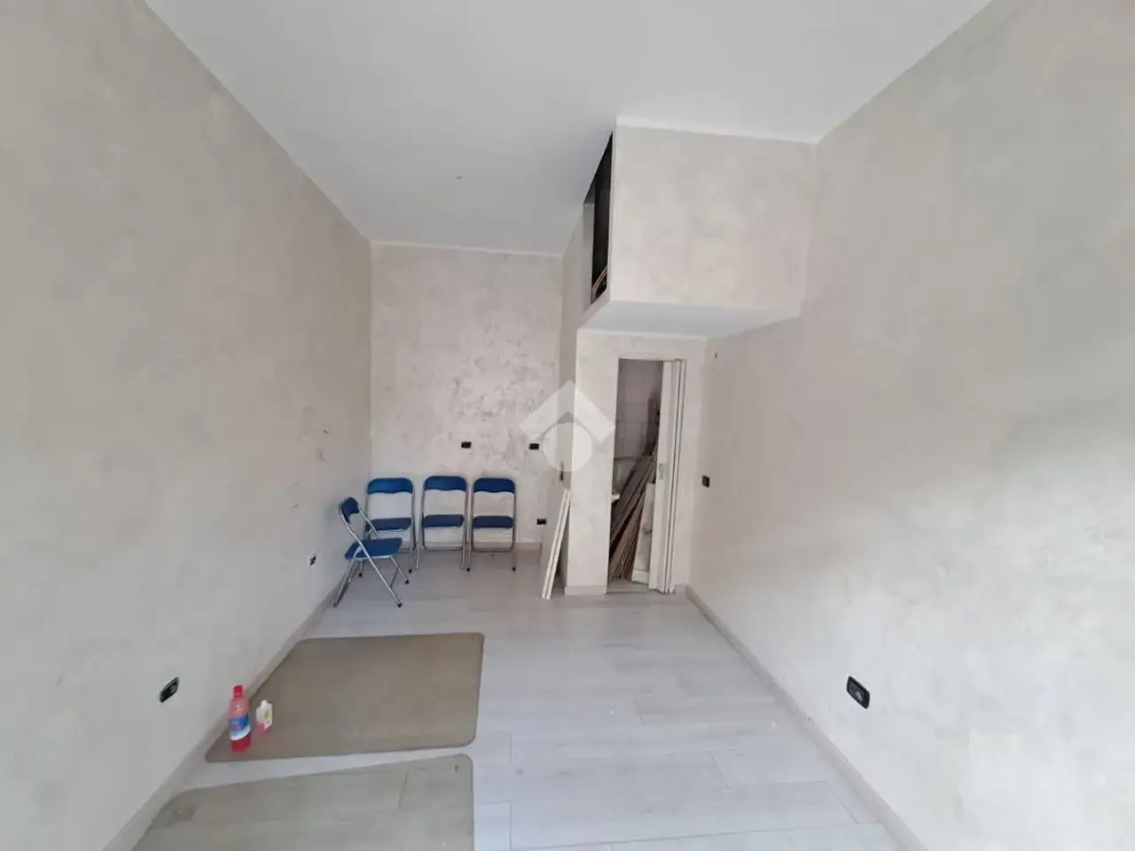 Negozio in Via Tor De' Schiavi 135, Roma, {3} - Foto 2