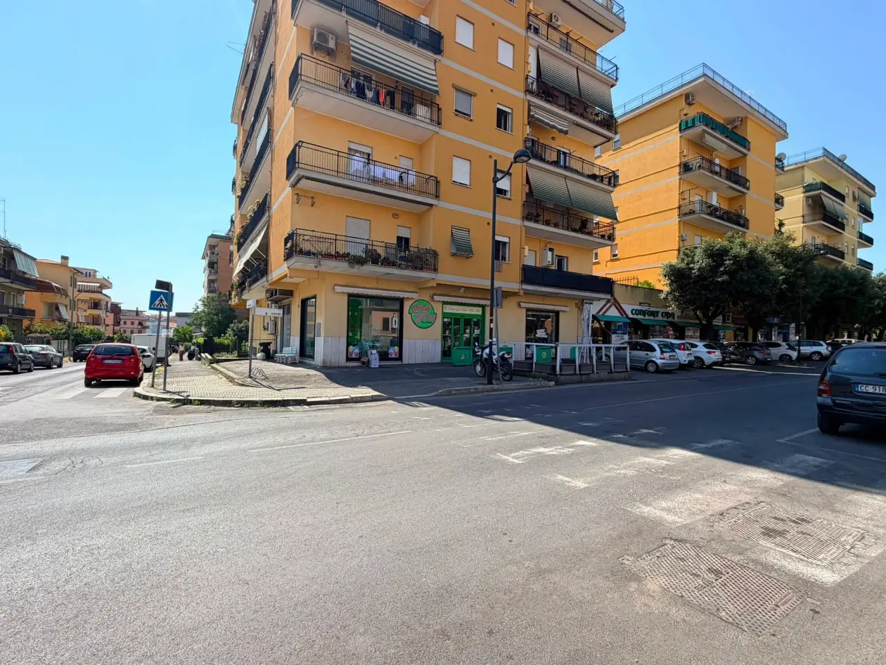 Negozio in Via G. Verdi 62, Aprilia, {3} - Foto 1