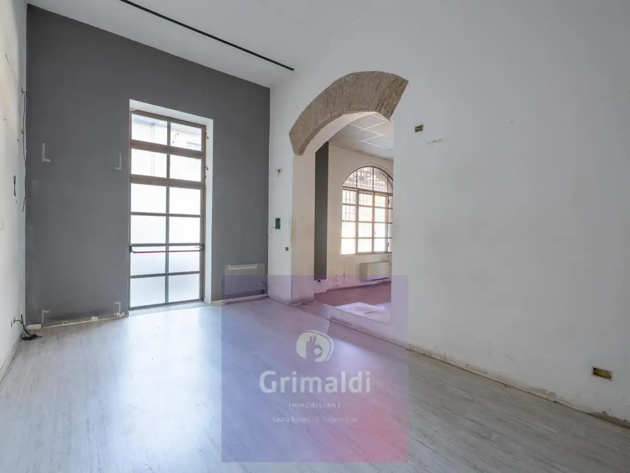 Palazzina commerciale in Piazza Vittorio Emanuele, Sant'Angelo Lodigiano, {3} - Foto 1