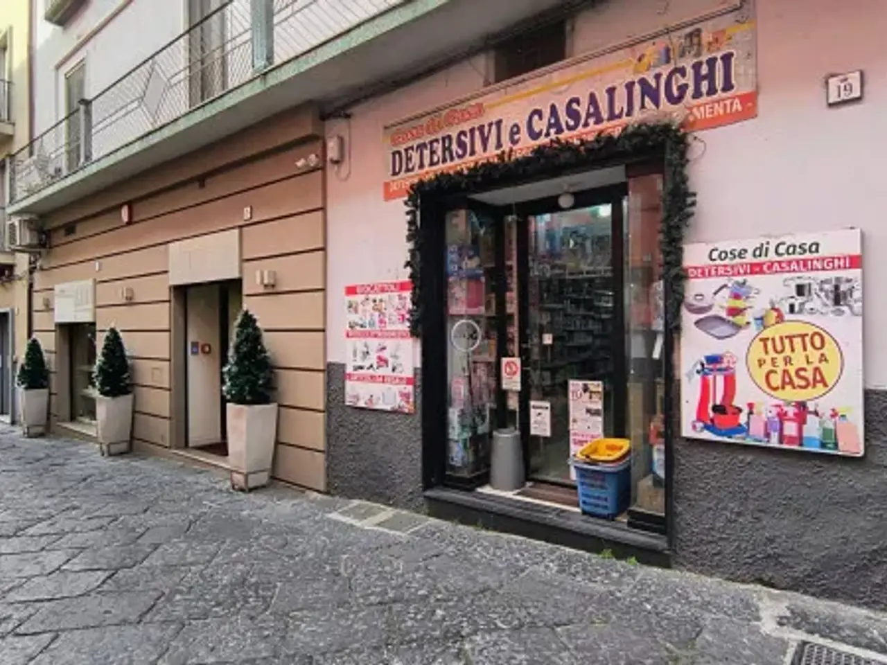 Negozio in Corso Vittorio Emanuele, Giffoni Valle Piana, {3} - Foto 1