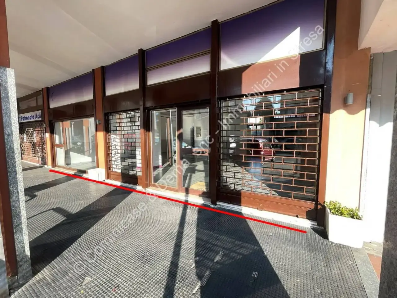 Locale commerciale in Via 20 Settembre 14, Arona, {3} - Foto 1