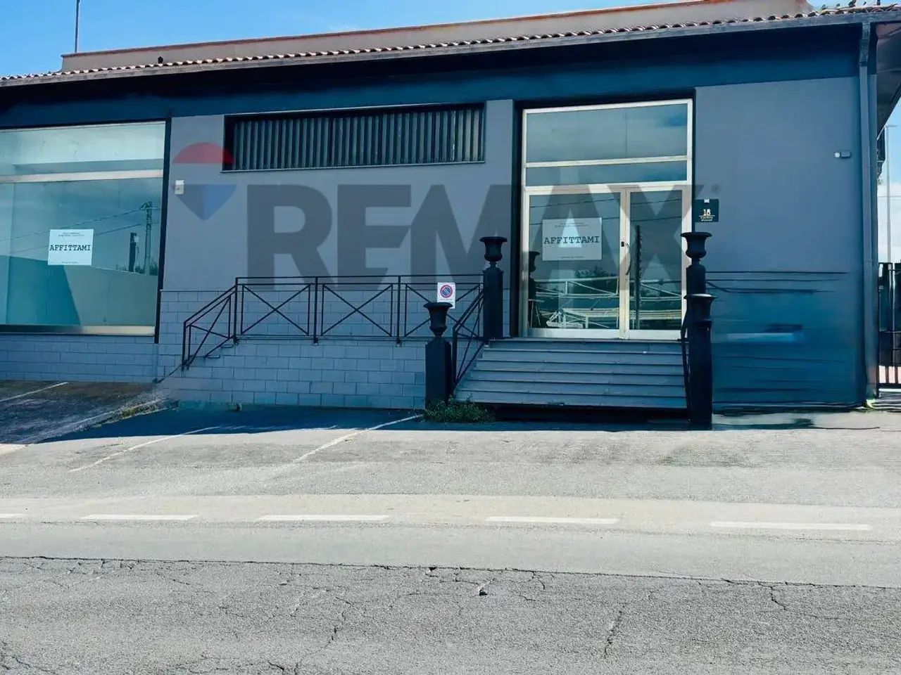 Negozio in Via delle Olimpiadi 18, Catania, {3} - Foto 1
