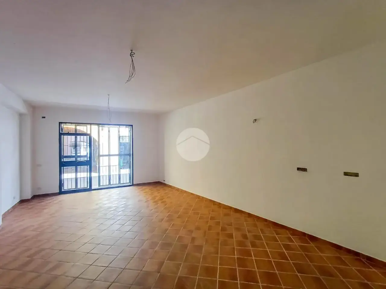 Negozio in Via Galliari 1, Treviglio, {3} - Foto 1