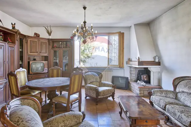 Casa indipendente in vendita, Via dell'Aiola, Terranuova Bracciolini - Foto 1