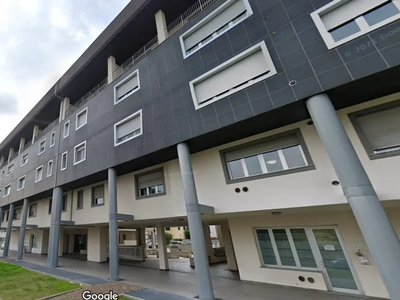 Negozio in Via Turati 4, Pontedera, {3} - Foto 1