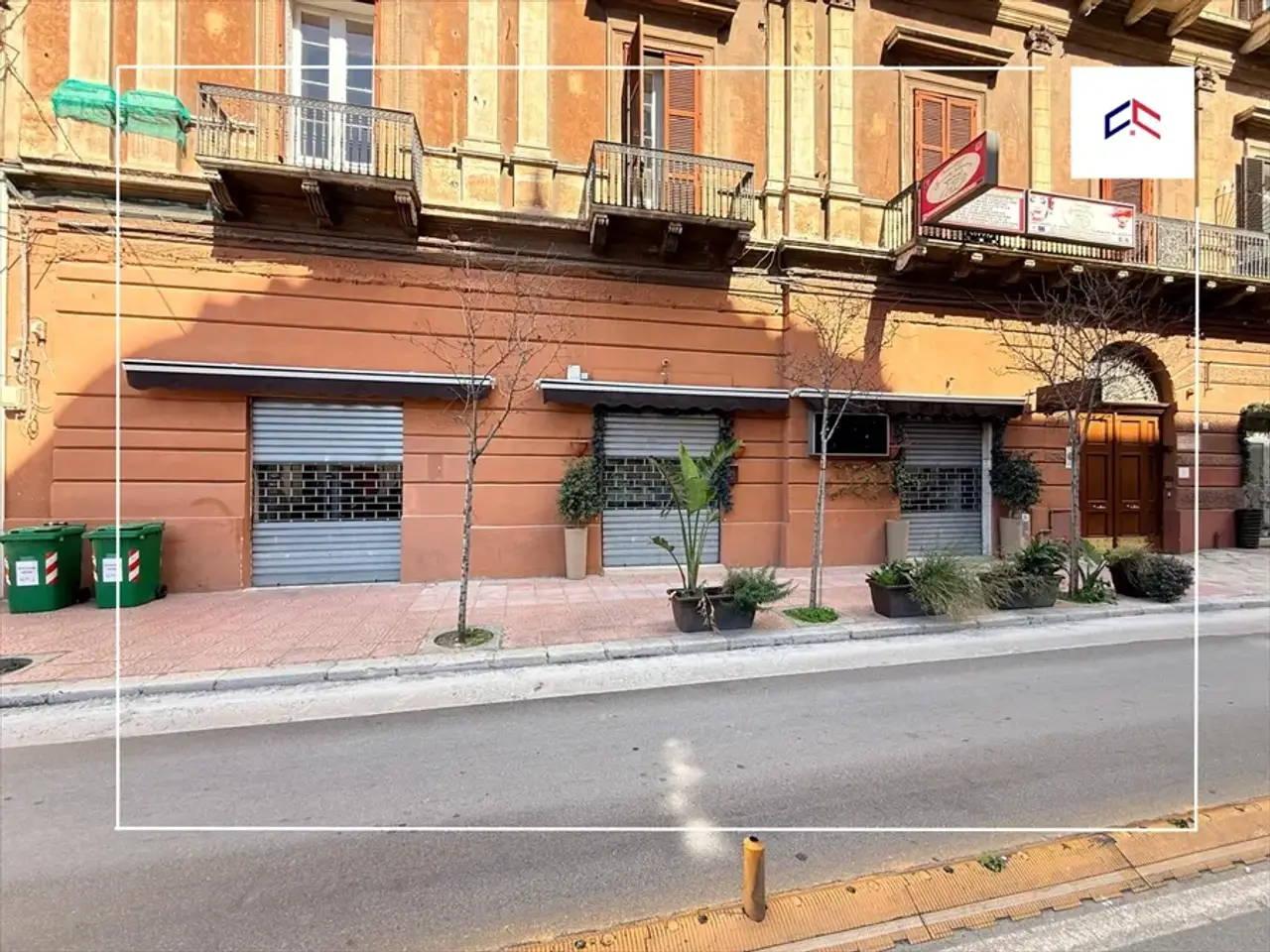Locale commerciale in Corso Umberto 51, Taranto, {3} - Foto 2