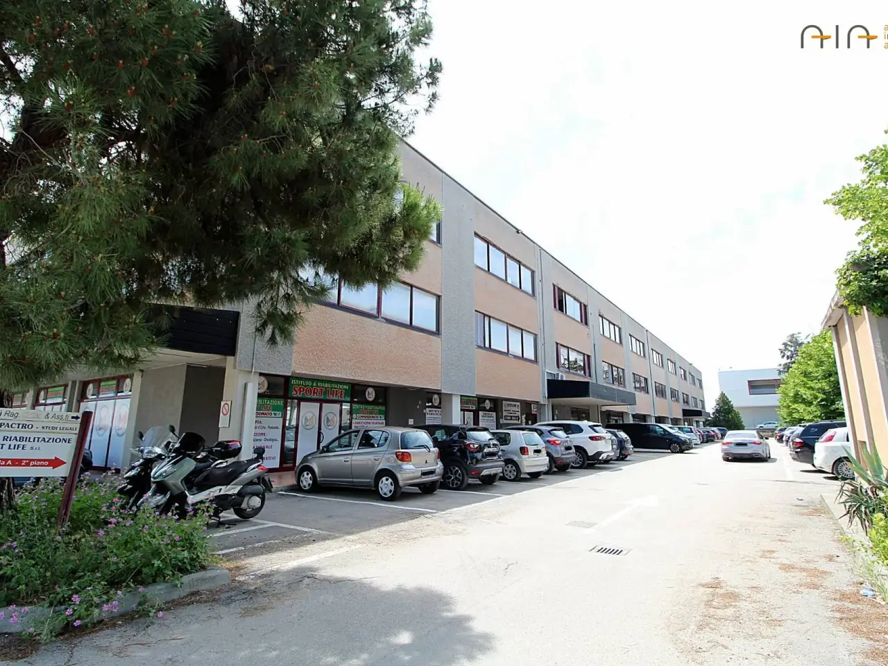 Negozio in Via Pomezia 8/a, San Benedetto del Tronto, {3} - Foto 1