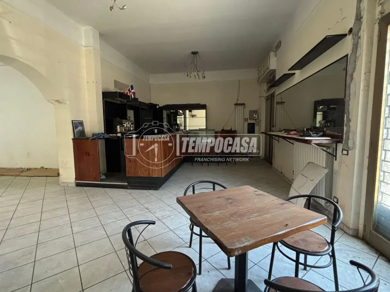 Negozio in Viale Luigi Cadorna, Busto Arsizio, {3} - Foto 1