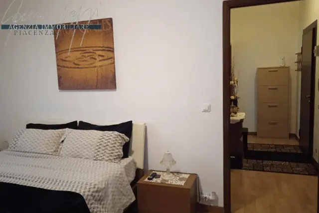 2-room flat in Via Raffaello Sanzio, Piacenza - Photo 1