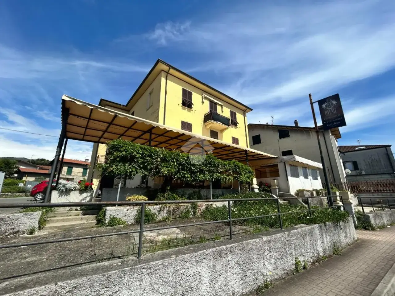 Negozio in Via Cisa Sud 363, Santo Stefano Di Magra, {3} - Foto 1