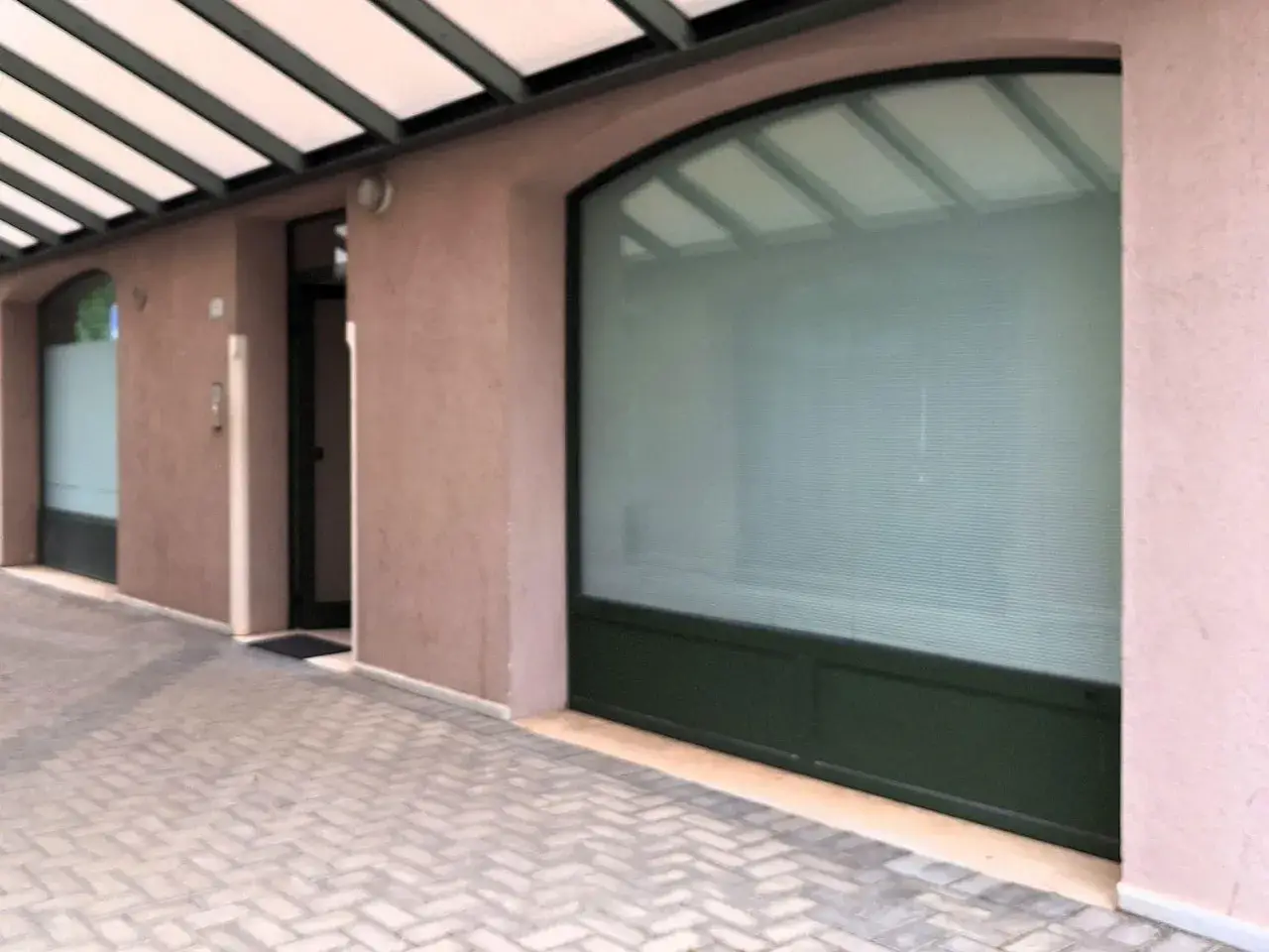 Negozio in Viale Venezia Giulia, N. 6, Cormons, {3} - Foto 2