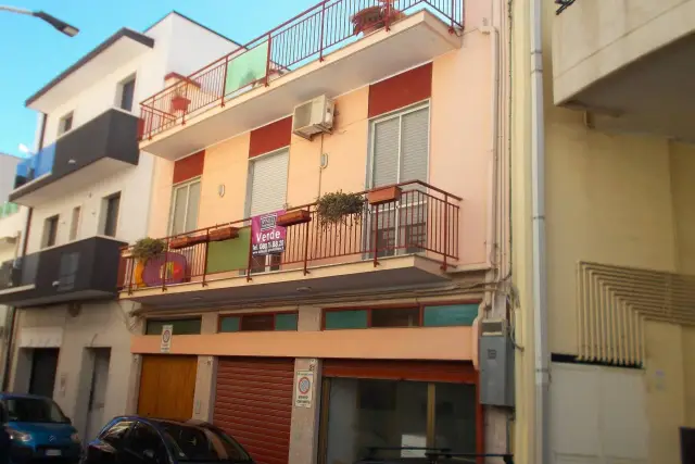 Detached house in Via Giuseppe Milano 17, Acquaviva delle Fonti - Photo 1