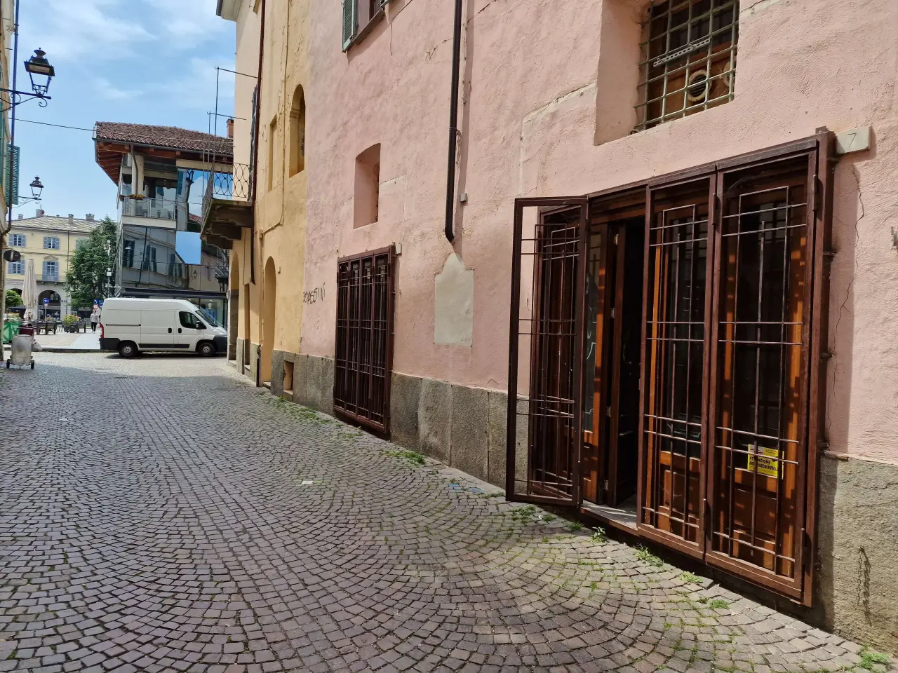 Negozio in Via del Pino 9, Pinerolo, {3} - Foto 1
