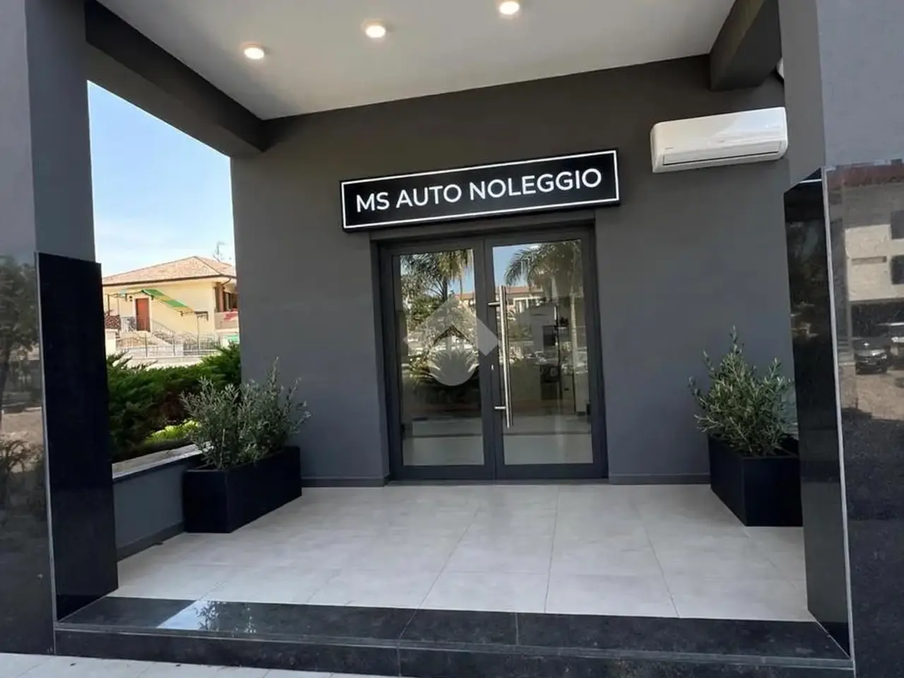 Negozio in Corso Europa 180, Melito Di Napoli, {3} - Foto 1