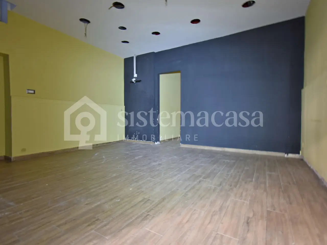 Negozio in , Brusciano, {3} - Foto 2