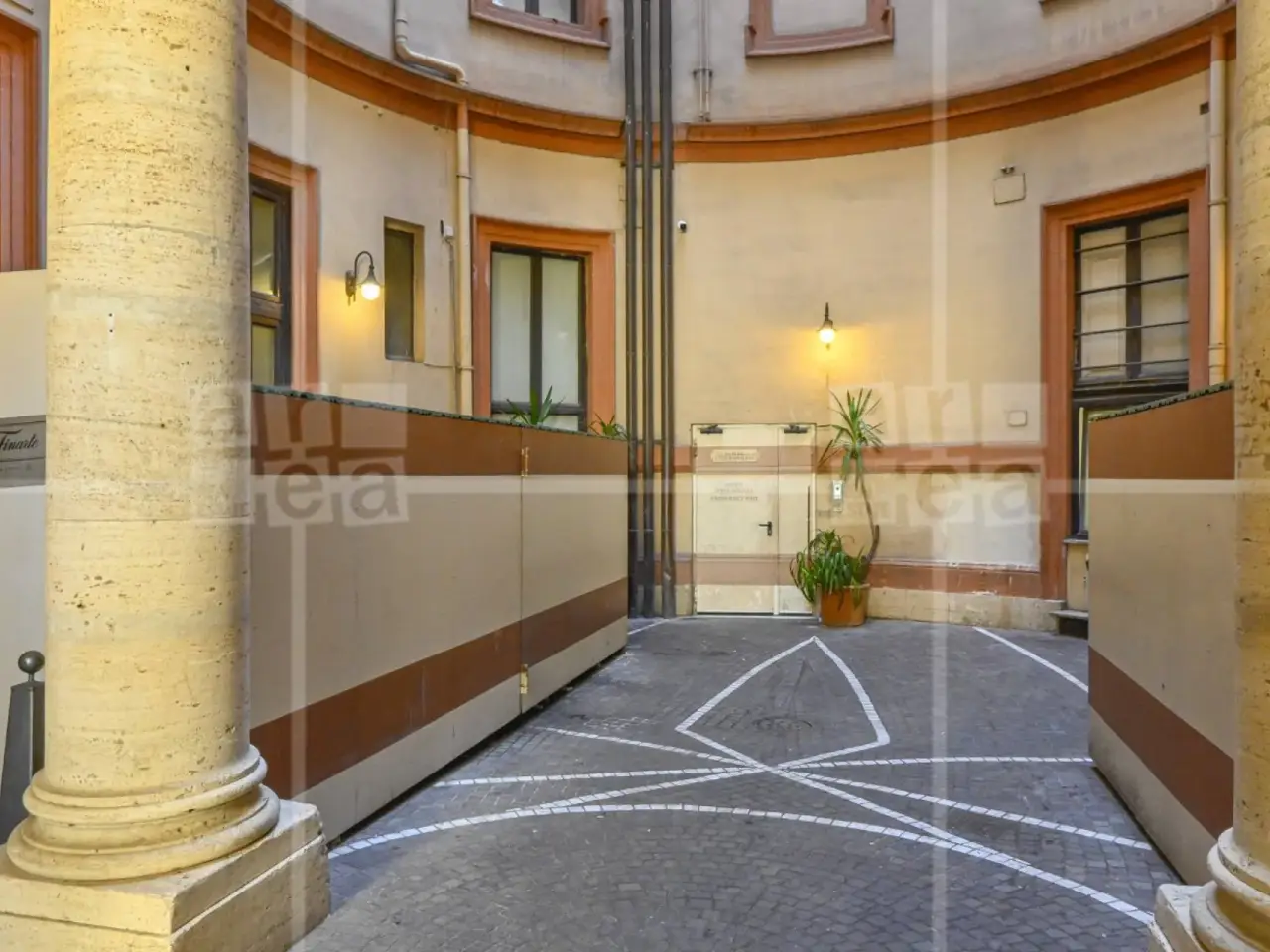 Ufficio in Via Quattro Novembre, Roma, {3} - Foto 1