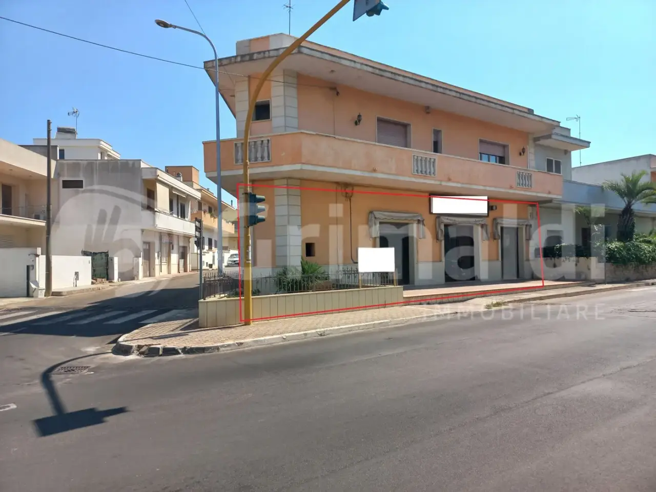 Esercizio commerciale in Via Capitano Ugo Giannuzzi 224, Ugento, {3} - Foto 2