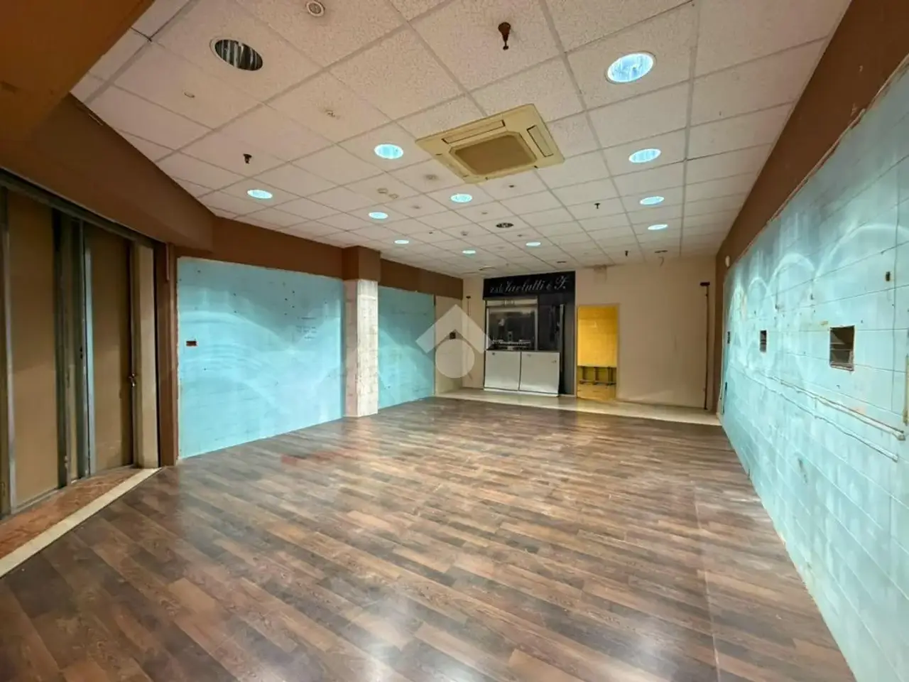 Negozio in Via Enrico Berlinguer 39, Gadesco Pieve Delmona, {3} - Foto 2