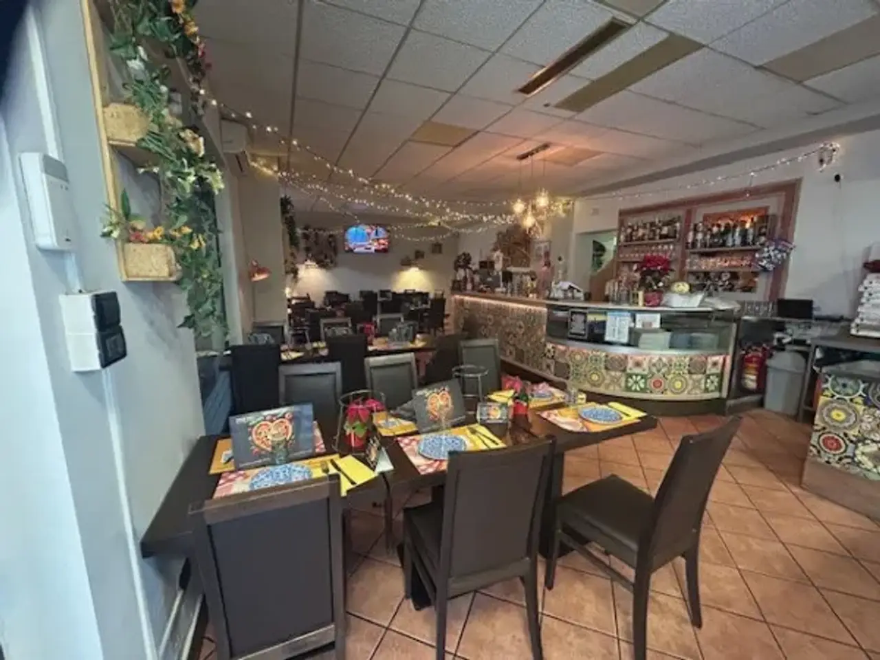 Pizzeria in Via San Clemente, Cerro Maggiore, {3} - Foto 1