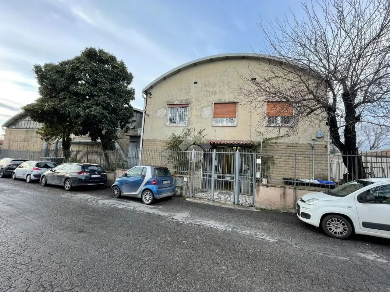 Capannone in Via dei Laghi Sportivi 16, Roma, {3} - Foto 1