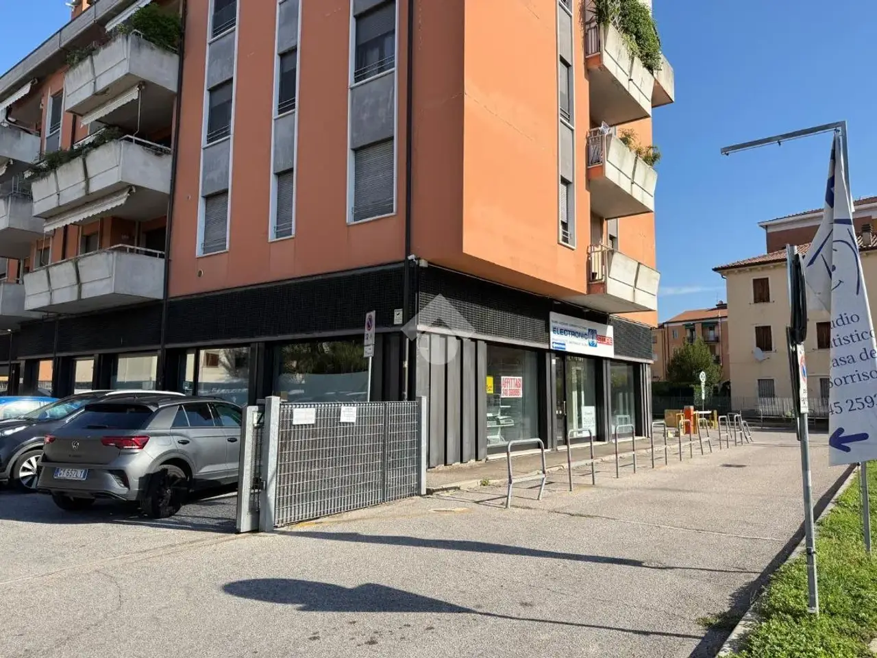 Negozio in Via Albere 82, Verona, {3} - Foto 2